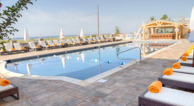 Ocean Club Hotel