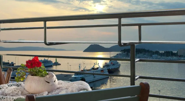 Апартаменты Stunning View Apartment