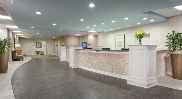 Surfside Beach Oceanfront Hotel, Забронировать Отель Серфсайд-Бич Южная Каролина