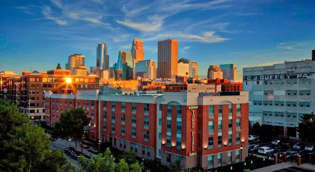 Кровать в общем номере TownePlace Suites by Marriott Minneapolis Downtown/North Loop