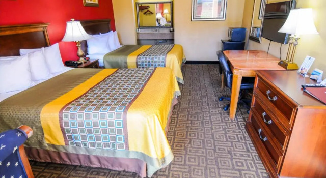 Четырёхместный номер Deluxe Heritage Inn