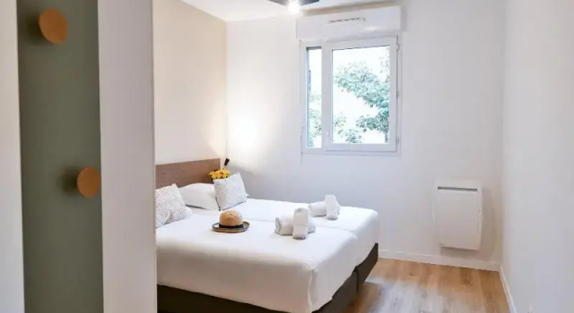 Четырёхместный номер Standard Comfort Aparthotel Versailles, St Cyr lEcole