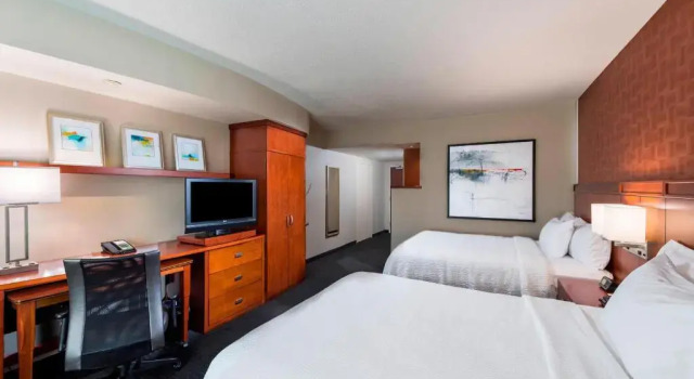 Четырёхместный номер Standard Courtyard by Marriott Atlanta Buford Mall of Georgia