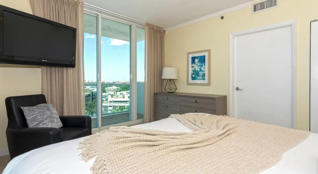 Номер Superior c 1 комнатой с балконом и с видом на залив Private Residences at Hotel Arya by SoFLA Vacations