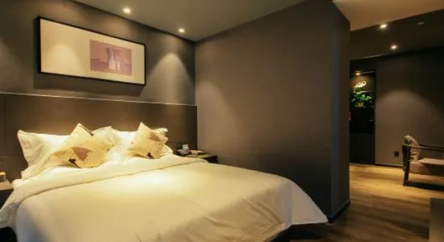 Люкс Grand Yipoyunshi Hotel, wutong Street Subway Station, Zhengzhou University