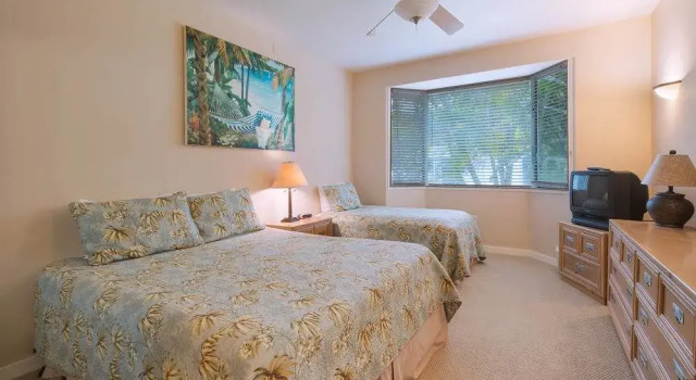Emmalani Court 212 by RedAwning
