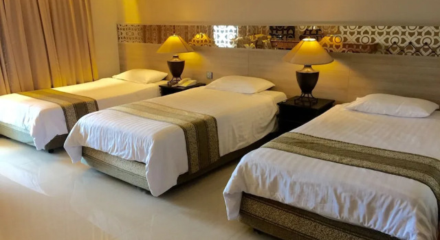 Трёхместный номер Indra Regent Hotel