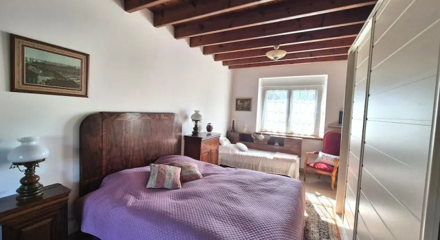 Spacious Family Home Near the Sea, Book Vacation Home Hotels in Normandy with Parking, Parking