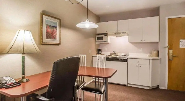 Люкс Quality Suites