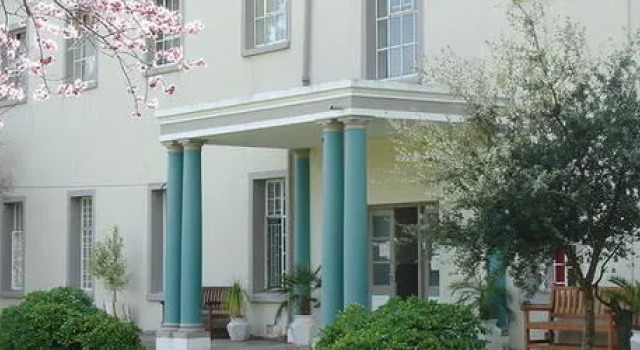 Franschhoek Travellers Lodge & Group Accommodation