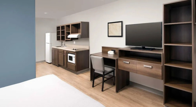 Четырёхместный номер Standard WoodSpring Suites Buford near Mall of Georgia-Lake Lanier