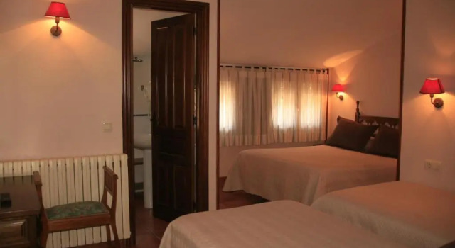 Hotel Olimpia, Book Hotel Hotels in Aragon with Parking, Parking