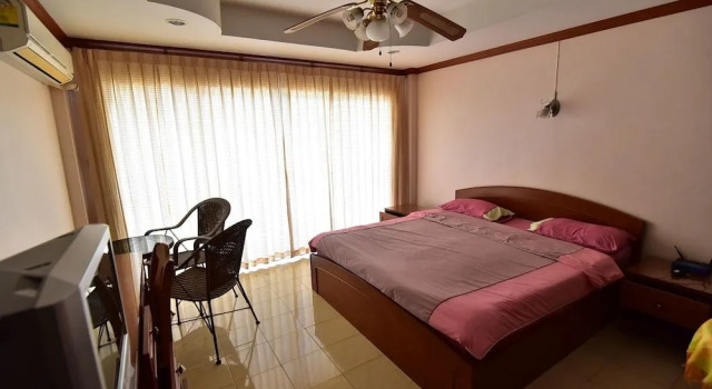 Thip House