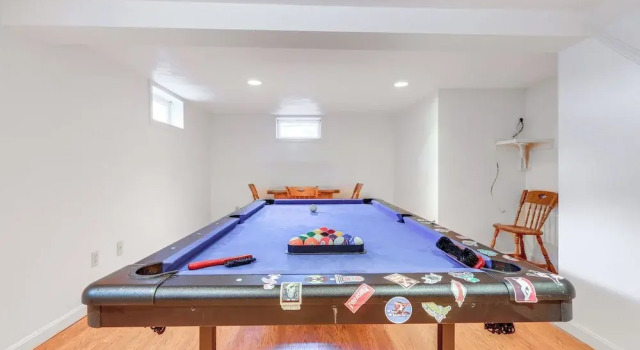 Коттедж 3 Mi to Beaches: South Yarmouth Gem w/ Game Room