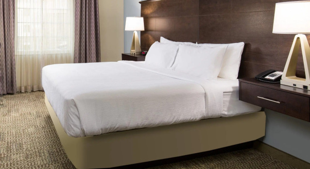 Двухместный люкс c 1 комнатой Staybridge Suites Sacramento-Folsom by IHG