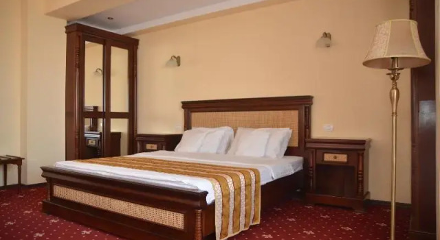 Двухместный номер Standard с балконом Richmond Hotel