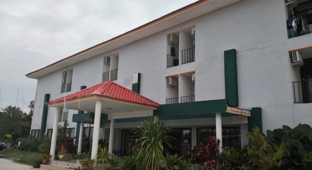 Ruenbua Residence, Rezervovat Hotel Warin Chamrap 