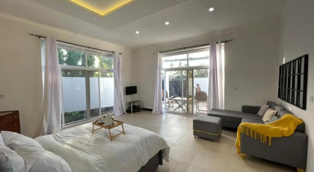 Inviting 1-bed Studio in Dar es Salaam, Buchen Sie Ferienwohnung Hotels in Daressalam mit Parkplatz, Parkplätze