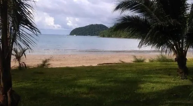 Baan Chai Lay Krua Tonhom