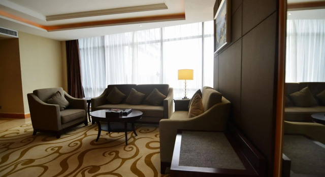 Люкс Executive Nanhai Jiayi International Hotel