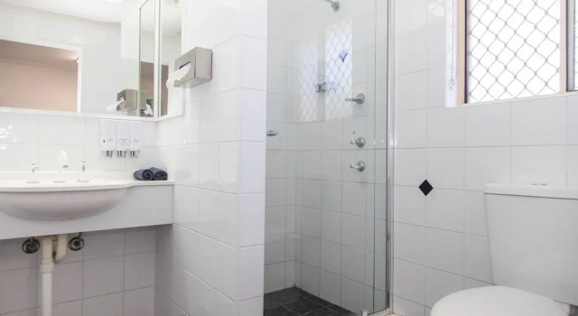 Четырёхместный номер Executive Matilda Motor Inn