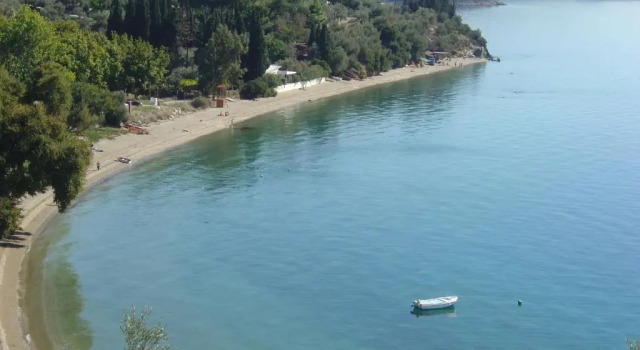 Коттедж Beachfront Home For 4, Kalifteri Beach, Afissos