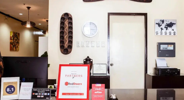 RedDoorz Plus near Rizal Junction