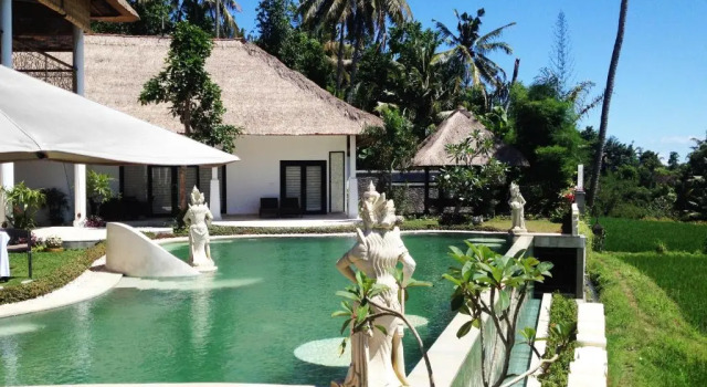Вилла Frangipani Villas
