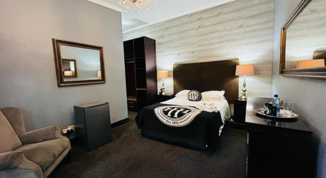 Номер Standard Halfway House Hotel