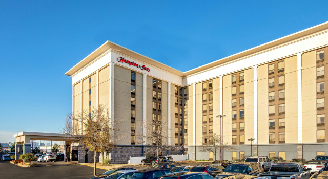 Hampton Inn Boston - Logan Airport