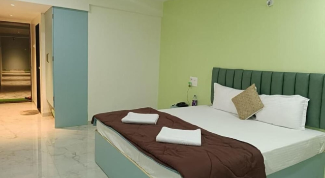 3 Wonders Tarkarli Hotel & Restaurant, Varaa Hotelli Hotellit Malvan aamiaisella, Aamiainen