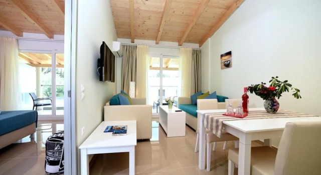Полулюкс Comfort с балконом Palapart Gikas Gouvia
