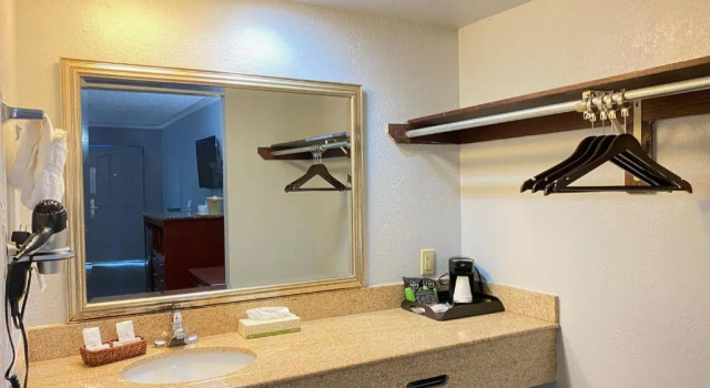 Номер Standard Quarters Inn & Suites