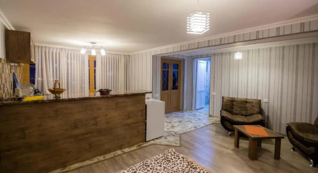Apartamenti Gomi 17, Rezerwuj Apartament Tanie hotele w Region Tbilisi