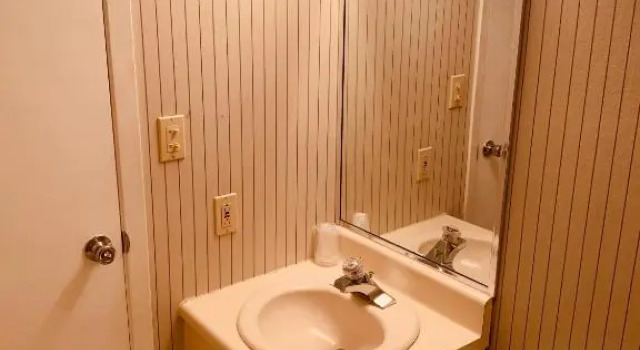 Люкс Coliseum Inn & Suites-Garden City Long Island