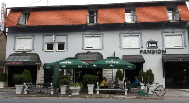 Restoran Prenoćište Croatia Turist, Boek Hotel Hotels in Slavonia met parkeren, Parkeren