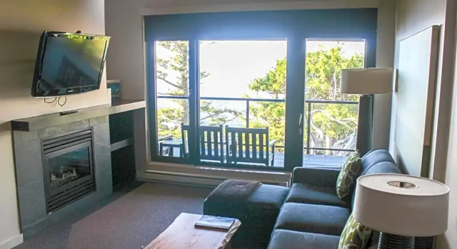 Номер Standard c 1 комнатой с частичным видом Black Rock Oceanfront Resort