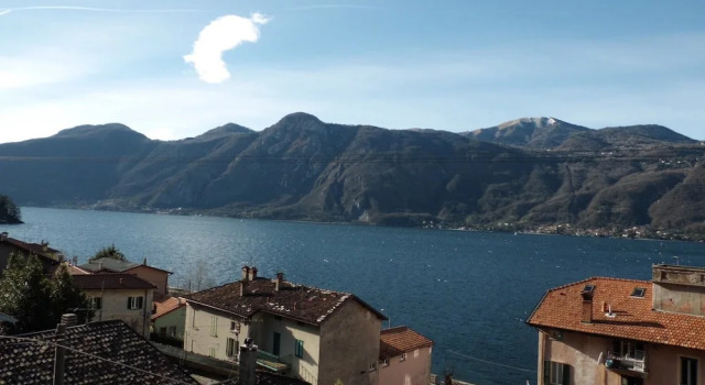 Номер Superior с балконом и с видом на озеро B&B-FORESTERIA Casa Della Musica Lake Como