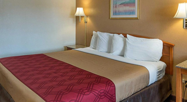 Двухместный номер Standard Red Roof Inn Nacogdoches