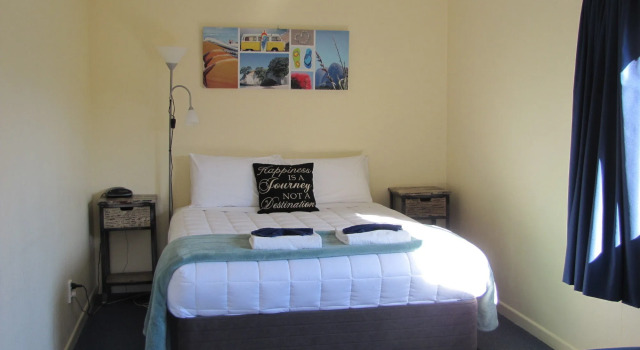 Amber Court Motel Nelson, Забронировать Мотель Тахунануи Нельсон, рядом с Пляж-заповедник Тахунануи