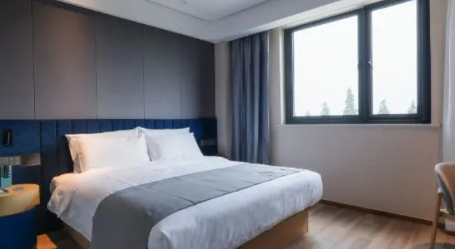 Люкс Deluxe Lan'ou Shangpin Hotel (Kunshan Yangcheng Lake)