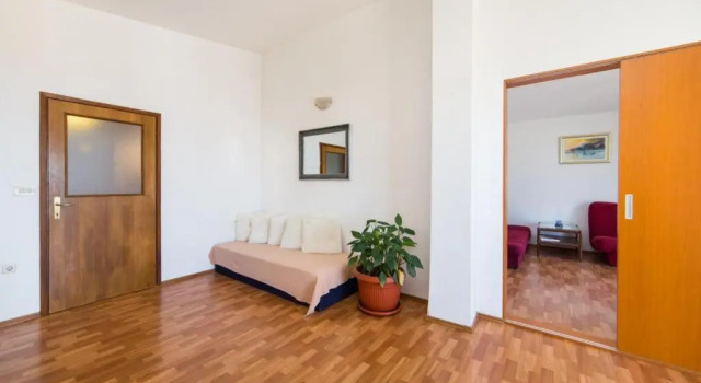 Apartments Villa Slavena, Rezerwuj Apartament Gradac Sibenik-Knin County