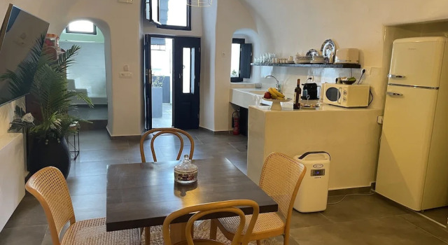 Четырёхместный люкс Grand с видом на море Doukas Caldera Suites