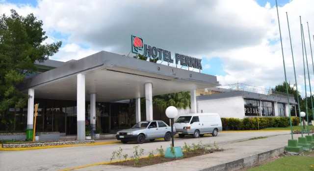 Pernik, Réserver Hôtel Holguín Holguín Province