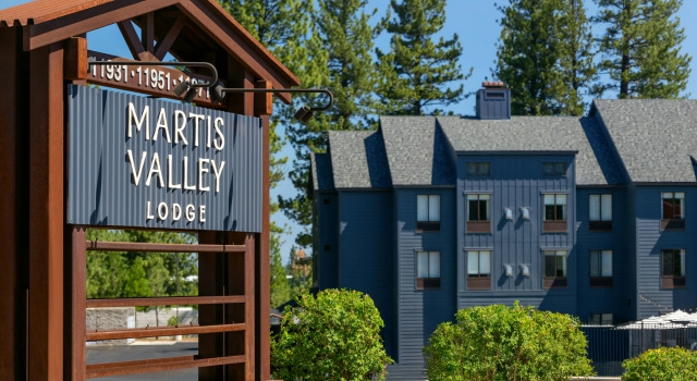 Martis Valley Lodge, Tapestry Collection by Hilton, Забронировать Отель Траки Скво-Вэлли