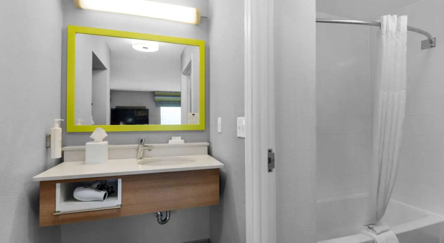 Люкс Hampton Inn & Suites Pensacola I-10 N at University Town Plaza