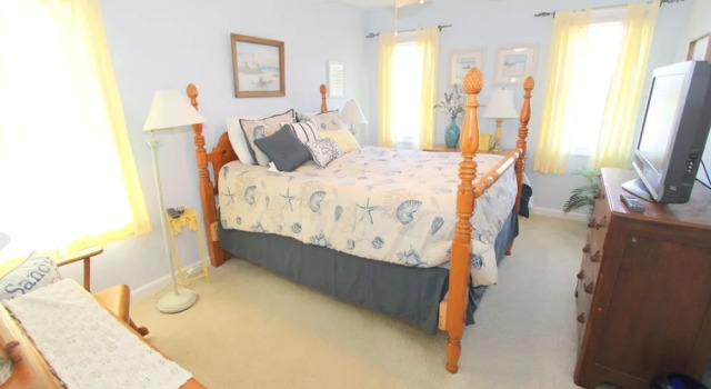 37488 Kaitlyn Dr Oyster Bay by Long & Foster, Забронировать Отель Отели Рехобот-Бич 4 звезды, рядом с Rehoboth Railroad Station, 4*
