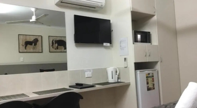 Двухместный номер Deluxe Golden Palms Motor Inn