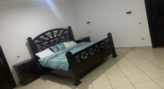 Trassaco Valley 5 Bedrooms mansion, Prenota Appartamento Adenta Tema