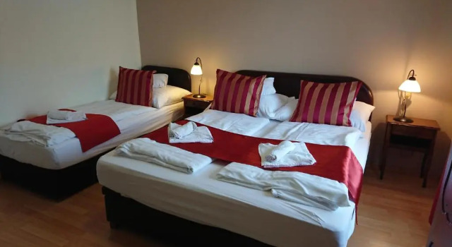 Трёхместный номер Standard с балконом Hotel Napsugár
